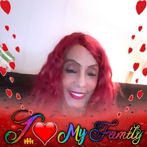 Meet your Posher, Alicia